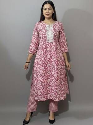 Women Floral Printed Regular Thread Work Kurta with Trousers & With Dupatta 5