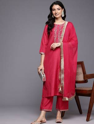 Floral Embroidered Thread Work Kurta With Trousers & Dupatta 8