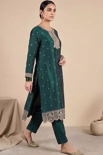 Women Ethnic Motifs Embroidered Regular Thread Work Kurta with Trousers & With Dupatta