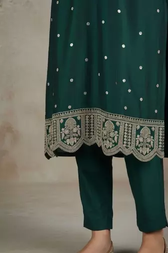 Women Ethnic Motifs Embroidered Regular Thread Work Kurta with Trousers & With Dupatta