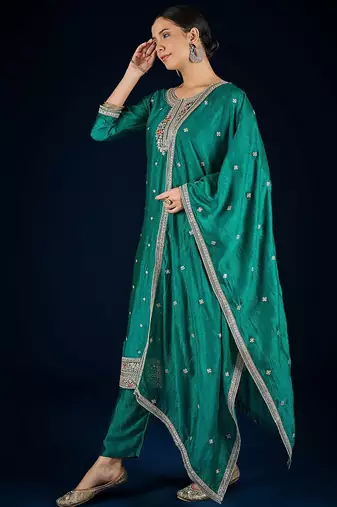 Women Ethnic Motifs Embroidered Kurta with Trousers & Dupatta