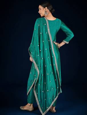 Women Ethnic Motifs Embroidered Kurta with Trousers & Dupatta 6