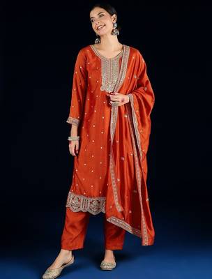 Women Ethnic Motifs Embroidered Kurta with Trousers & Dupatta 1