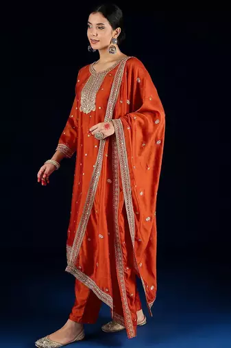 Women Ethnic Motifs Embroidered Kurta with Trousers & Dupatta