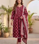 Women Ethnic Motifs Printed Pleated Kurta with Trousers & With Dupatta