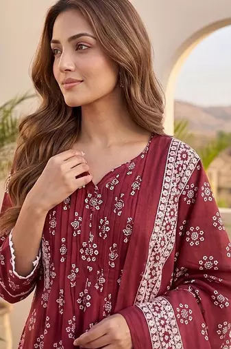 Women Ethnic Motifs Printed Pleated Kurta with Trousers & With Dupatta