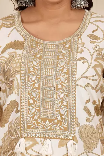 Women Floral Printed Kurta with Trousers