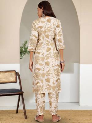 Women Floral Printed Kurta with Trousers 4