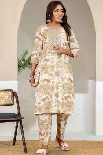 Women Floral Printed Kurta with Trousers