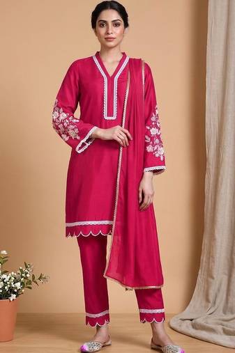 Women Floral Embroidered Regular Thread Work Kurta with Trousers & With Dupatta