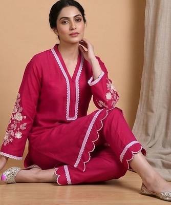 Women Floral Embroidered Regular Thread Work Kurta with Trousers & With Dupatta 6