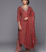 Women Ethnic Motifs Printed Regular Kurta with Trousers & With Dupatta