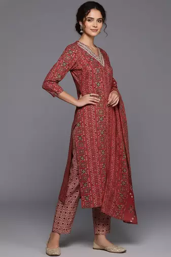 Women Ethnic Motifs Printed Regular Kurta with Trousers & With Dupatta