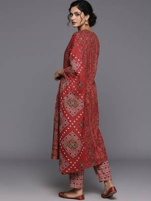 Women Ethnic Motifs Printed Regular Kurta with Trousers & With Dupatta 5