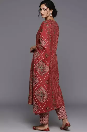 Women Ethnic Motifs Printed Regular Kurta with Trousers & With Dupatta