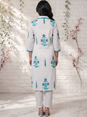 Women Striped Regular Kurta with Trousers 5
