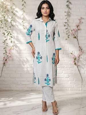 Women Striped Regular Kurta with Trousers 7