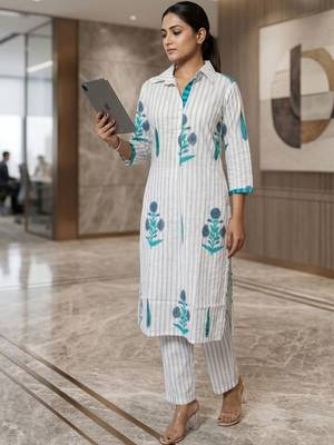 Women Striped Regular Kurta with Trousers 1
