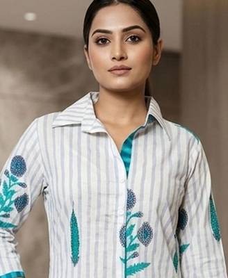 Women Striped Regular Kurta with Trousers 2