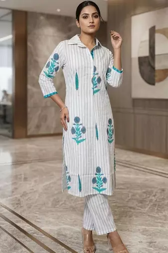 Women Striped Regular Kurta with Trousers
