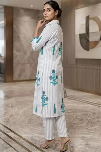Women Striped Regular Kurta with Trousers