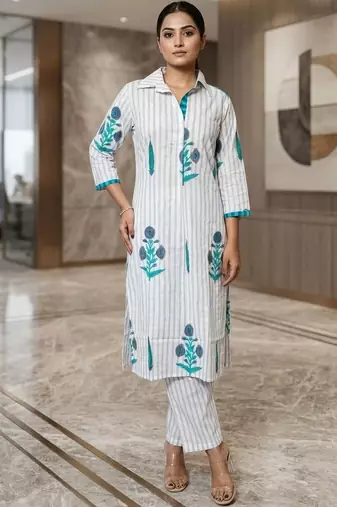 Women Striped Regular Kurta with Trousers