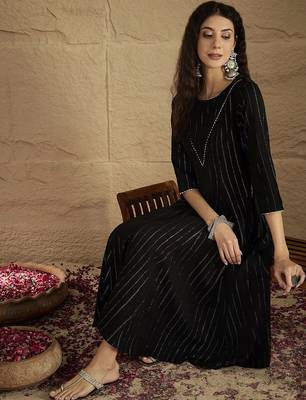 Women Striped Round Neck Gotta Patti Silk Crepe Kurta with Trousers 7