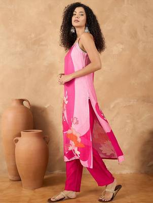 Women Spaghetti strap floral kurta with trousers 5