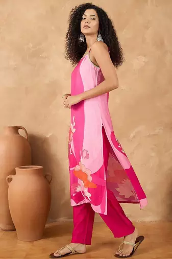 Women Spaghetti strap floral kurta with trousers