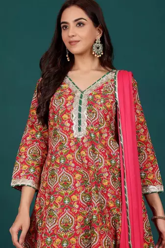 Women Floral Printed Regular Kurta with Dhoti Pants & With Dupatta