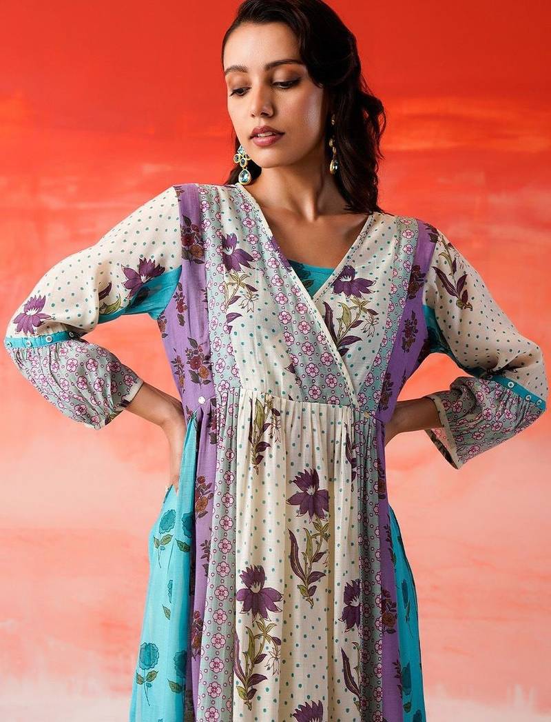 Women Floral Printed Angrakha Kurta with Trousers