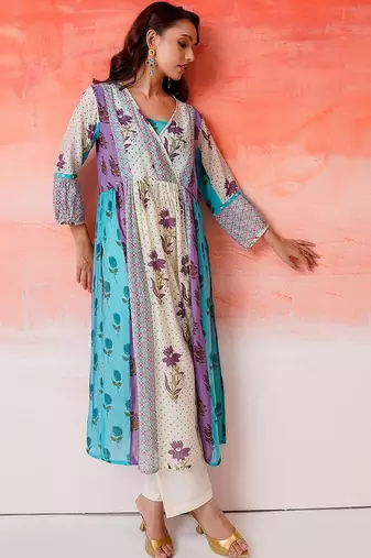Women Floral Printed Angrakha Kurta with Trousers