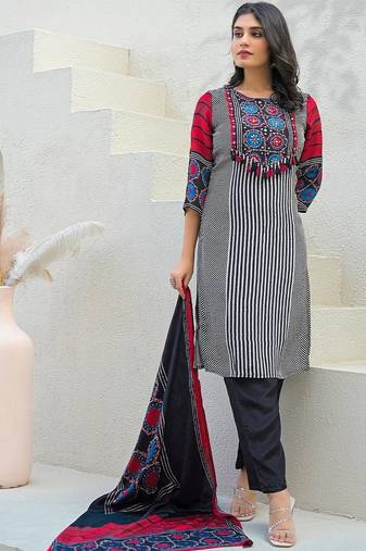 Women Printed Regular Kurta with Trousers & With Dupatta