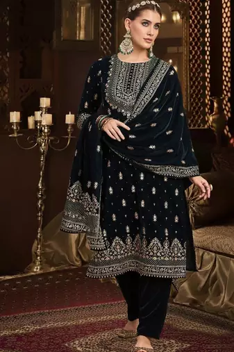 Women Ethnic Motifs Embroidered Thread Work Velvet Kurta Trousers With Dupatta