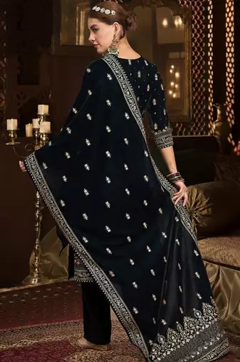 Women Ethnic Motifs Embroidered Thread Work Velvet Kurta Trousers With Dupatta