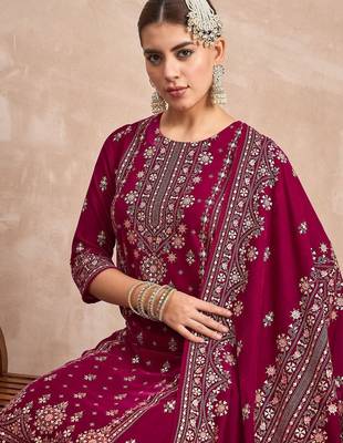 Women Ethnic Motifs Embroidered Kurta with Trousers & Dupatta 2