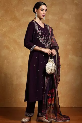 Women Floral Embroidered Regular Kurta with Trousers & With Dupatta