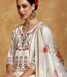 Women Floral Embroidered Regular Thread Work Kurta with Trousers & With Dupatta