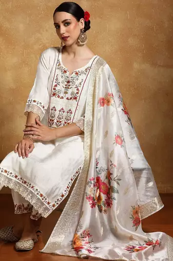 Women Floral Embroidered Regular Thread Work Kurta with Trousers & With Dupatta