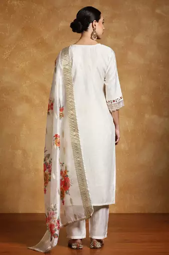 Women Floral Embroidered Regular Thread Work Kurta with Trousers & With Dupatta