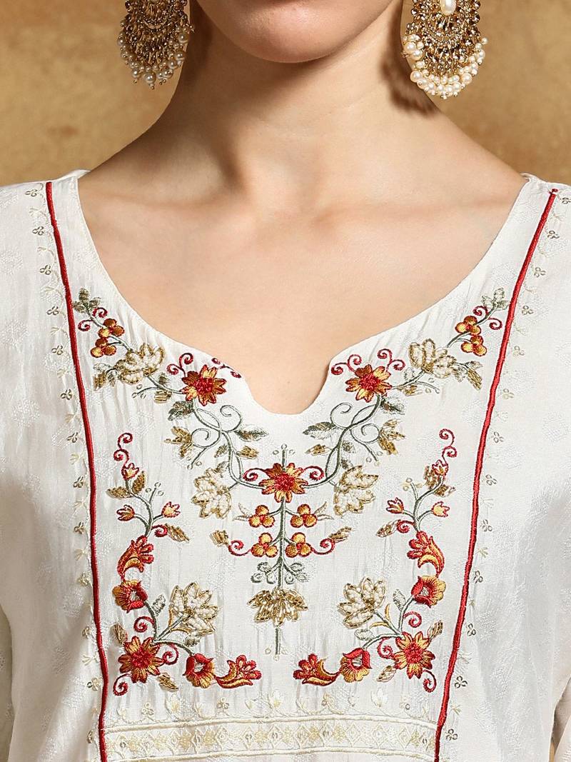 Women Floral Embroidered Regular Thread Work Kurta with Trousers & With Dupatta