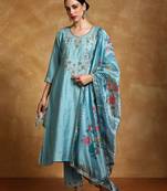 Women Floral Embroidered Regular Kurta with Trousers & With Dupatta
