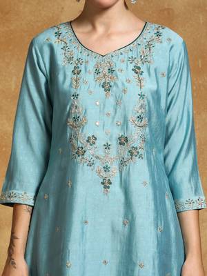 Women Floral Embroidered Regular Kurta with Trousers & With Dupatta 7