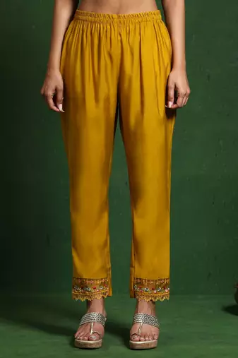 Women Floral Embroidered Regular Thread Work Pure Cotton Kurta with Trousers & With Dupatta