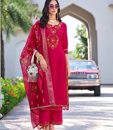 Women Floral Embroidered Regular Thread Work Kurta with Trousers & With Dupatta