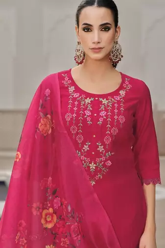 Floral Embroidered Thread Work Straight Kurta With Trousers And Dupatta