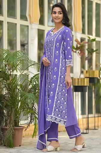Floral Embroidered Notch Neck Pure Cotton Kurta With Trousers & Dupatta