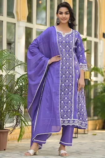 Floral Embroidered Notch Neck Pure Cotton Kurta With Trousers & Dupatta