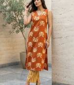 Women Floral Printed Regular Kurta with Trousers