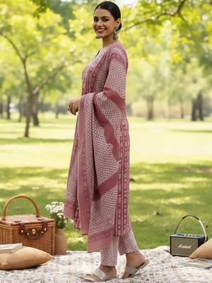 Ethnic Motifs Printed V-Neck Straight Kurta With Trousers & Dupatta 2